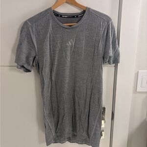 adidas Men’s Heather Gray Short Sleeve Performance Tee